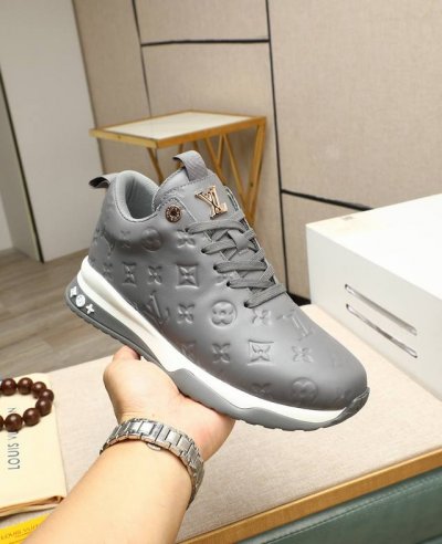 出厂价p Louis Vuitton 路易威登官网同步新品米兰时装走秀款Lv家标志，大咖风范，时尚潮人必备头层小牛皮网布内里官网原版特供大底码数39-44 38