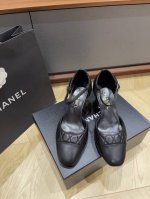 顶级版本 Chanel**新款中空凉鞋 全羊皮真皮底金属贴皮跟size35 36 37 38 39订40不退换