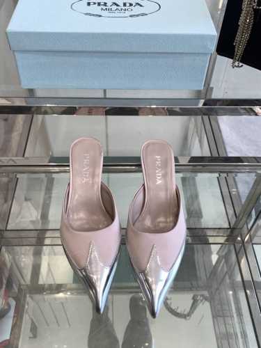 PRADA普拉达 2025ss新品T台秀场穆勒鞋 真丝尖头系列 顶级版本 prada25“T台秀款”,主推热卖款式，真丝材质搭配TPU穆勒系列春夏单鞋凉鞋系列