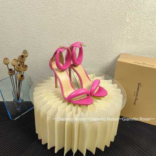 羊皮款 吉安维托 罗西 Gianvito Rossi Eiko Stiletto，轻松移动。这款 胖胖高跟凉鞋 秉承了其传统意大利工艺，专注精巧细节，打造优雅女