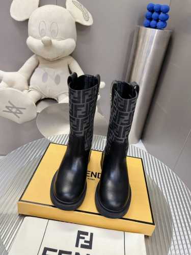压纹顶级版本 Fend*i芬迪新款W F压纹骑士靴 老花织物高筒长靴 鞋面：小牛皮 内里：羊皮内里 鞋底：原版橡胶底 跟高：4cm 码数35-39