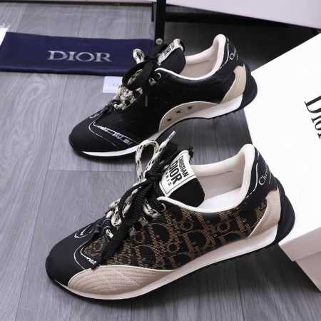 商品商标 Dior 迪奥 休闲鞋 正码码数: 38-44 45.46定做不退换 商品材料 精选磨砂牛皮拼接印花牛皮鞋面 网内里 原版大底 - 点击图像关闭