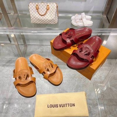 louis Vuitton驴家春夏新款拖鞋重磅推荐1:1高级定制，轻盈舒适船拖，面料:牛皮，内里羊皮，5色可选黑，米白，玫红，金色，银色.35-45出厂价P