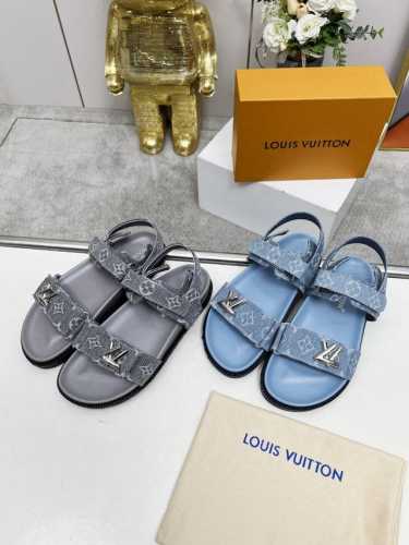 Louis Vuitton路易威登多色可选新款拖鞋火爆上市，1:1高级定制，秒杀一切仿品，原版开模Logo装饰，既时尚又美观，面料:小牛皮，内里羊皮，精美原版鞋
