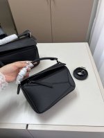 小 罗意威Loewe几何包 简约大气风格 更加轻盈 可轻松驾驭各种风格 尺寸20×11 24×15 30×17折叠盒