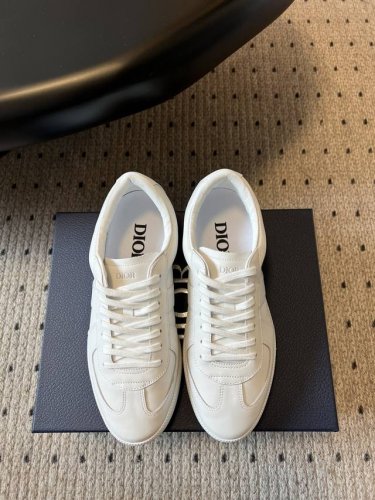顶级品质p 迪奥Dior 情侣款C Est 25Ss 新款休闲鞋运动鞋板鞋小白鞋 彰显醒目而时尚的风范 精心制作 鞋面设计风格搭配超级时尚 细节也增添一丝优雅气