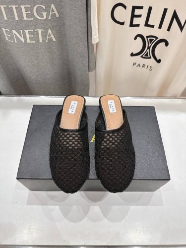 高版本出厂 半托 独家新品 Alaia 阿莱亚25Ss 走秀款平底半托网面芭蕾舞鞋 最近超火的一款平底鞋 章小蕙同款 甜酷芭蕾风 人气超高的一款芭蕾舞鞋，浪漫又