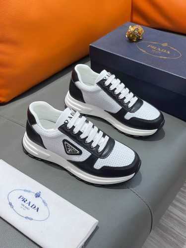 商品名称：Prada 普拉达 正规码数: 38-44 休闲鞋 商品材料：精选 牛皮鞋面，柔软羊皮垫脚，原厂特供大底。