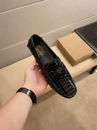实价 品牌范思哲 鞋面进口意大利头层牛皮 头层羊皮 不掉色 内里 原版进口耐磨橡胶底 官网出品 精致优雅男士心备佳品 穿着舒适 精致简单鞋面尽显品牌低调优雅 适 - 点击图像关闭