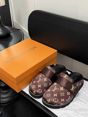 橙子出厂价 Louis Vuitton 路易威登 Lv春夏新款 仿真丝老花凉拖鞋 包头半拖 高级慵懒风 百看不厌款 时尚度拉满 细节用心感受 码数：35-40