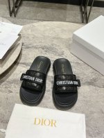顶级版本：女款 Dior迪奥 最新款dioriviera Dio R Evolution系列 魔术贴 藤格纹 一字 凉拖鞋 原版购入开发 做货 这款 Dio R
