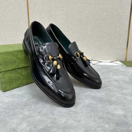 g家新品 Gucc* 古 Jordaan系列男士马衔扣流苏乐福鞋皮鞋 官方售价Rmb,900 采用进口开边珠亮皮 平纹牛皮 高丝光磨砂牛皮打造制成 饰以品牌标志