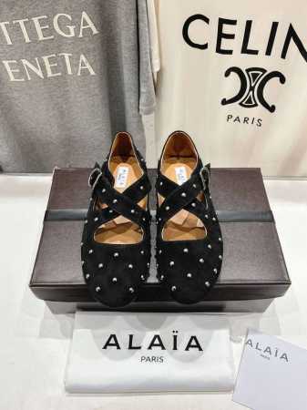 高版本出厂 独家新品 Alaia 阿莱亚25Ss 走秀款糖果色平底芭蕾舞鞋 最近超火的一款平底鞋 章小蕙同款 甜酷芭蕾风 人气超高的一款芭蕾舞鞋，浪漫又迷人 舒 - 点击图像关闭