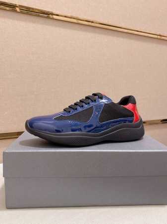 工厂价 元 情侣款普拉达 PRADA 新款男士休闲运动鞋，高端品质 TW定制双层透气网布进口头层小牛镜面漆皮 鞋垫是小牛皮 冲孔设计 透气舒适 原厂真空PU吸塑 - 点击图像关闭