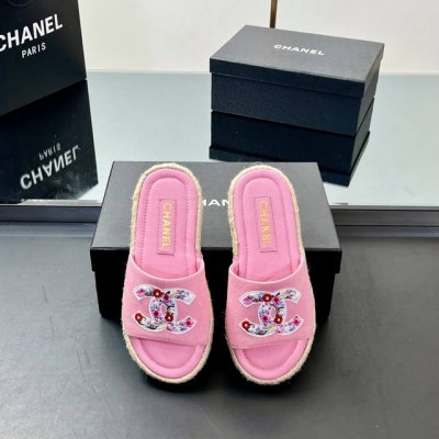 厂价 高版本 Chanel香奈儿电绣双C的Logo编织 渔夫拖鞋 一字拖鞋 专柜原版开发 正品工艺 鞋正中的双C Logo点缀恰到好处 简约大方. 羊皮面小香拖