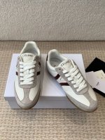 Celine 25ss 思琳新款休闲鞋德训运动鞋 专柜RMB购入开发 充满街头感的一双鞋子，最新大C设计非常赞 这款鞋有它自己独特的设计皮革鞋面非常好打理，独出