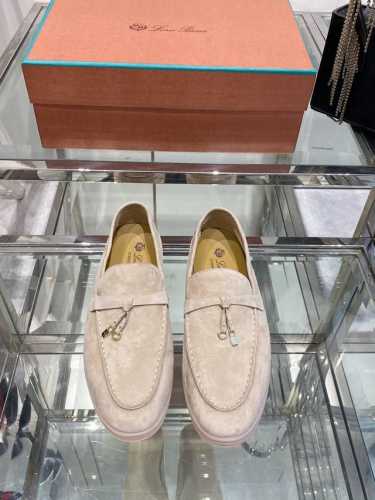 男款 Loro piana 诺悠翩雅 一脚蹬乐福鞋 原版大底宽底 采用进口水染羊津皮 牛皮内里 牛皮中底 全方位一比一复原专柜工艺流程 中底部全牛皮拉绑工艺流程