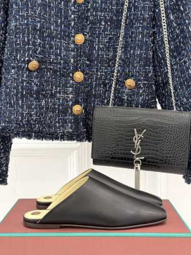 厂价 P310 Loro Piana L P30经典绝美 大方头平底半拖 精致优雅浪漫 低调奢华 一穿就足够精致优雅 面料采用原版定制皮料 内里垫脚均为混种羊皮