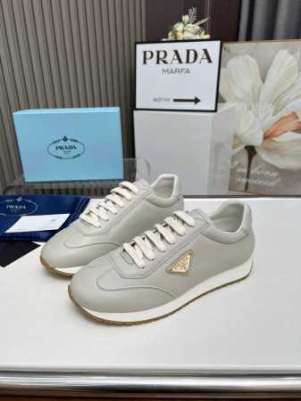 Prada* 情侣款:码数：35 44 4 5、46定做 情侣款 Prad*普拉达2024春夏新品高端运动鞋，这款运动鞋时尚百搭，简洁现代，融合运动风格和精 - 点击图像关闭