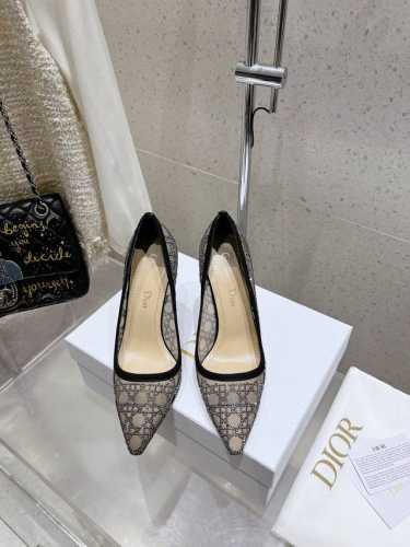 代购级 Dior 迪奥 25Ss 春夏走秀新款Tribales系列女鞋 Cd明星同款时尚尖头 烫钻 高跟穆勒凉拖鞋 凉鞋 单鞋 材质:原版定制进口澳钻 原版开模