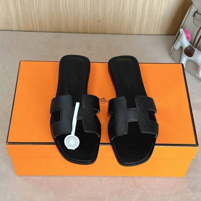 可配飞机盒10 Hermes 爱马仕H拖鞋Oran凉鞋系列 时尚又百搭 超级舒服 每个细节都做到极致 原版Epson掌纹面料 原版1:1独家私模鞋面 原版真皮沿