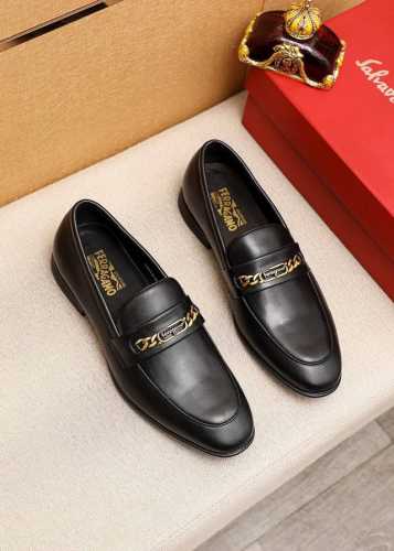 商品商标 Ferragamo 菲拉格慕 休闲皮鞋 正码码数: 39-44 38.45订制 商品材料 精选 进口头层牛皮鞋面+奢华五金扣 进口水染牛皮内里 强烈立