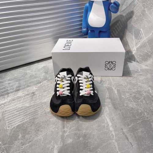 出厂 罗意威 Loewe 全新Flow Runner2.0系列新款走秀情侣款运动鞋 全新配色复古系列跑鞋 之前被他家种草的宝宝.这次的款式千万不要错过.轻便舒适