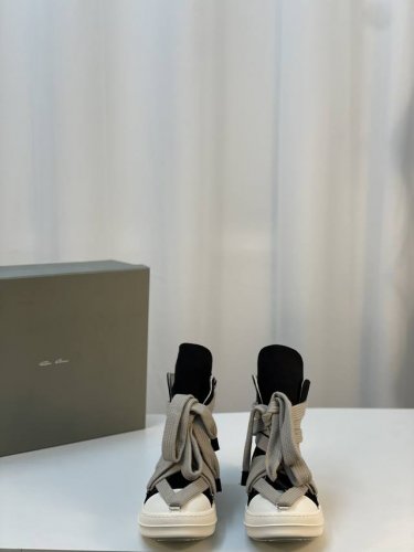 超酷潮鞋 机车靴 Rick Owens-24FW 厚底 RO 系列 帆布系列 高品质 男款10 黑色帆布 Rick Owens 到2024至今的大热款 懂得都懂