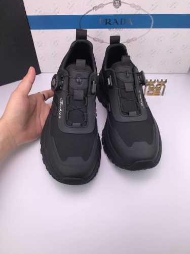 PRAD* 软胶+暗纹布 超轻底 机械扣 运动休闲鞋 组合鞋面 软胶片鞋面 菱形纹理布面 柔软挺括 透气性好 穿着舒适 网纱内里 发泡橡胶底 运动底型 轻便柔软