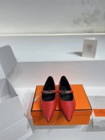 顶级版 Hermes 新款爱马仕kiara40尖头小猫跟kelly扣单鞋ZP购入做货，顶级原单品质！鞋面：进口头层小牛皮面料，垫脚混种羊皮，进口真皮外底。无论是