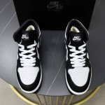 羊毛内里 Nike air Jordan1 冬季运动板鞋 加毛款 aj经典鞋型不变的基础上内里羊毛 真的很加分！原厂材料FK 鞋面进口头层牛皮 色高帮低帮全系列
