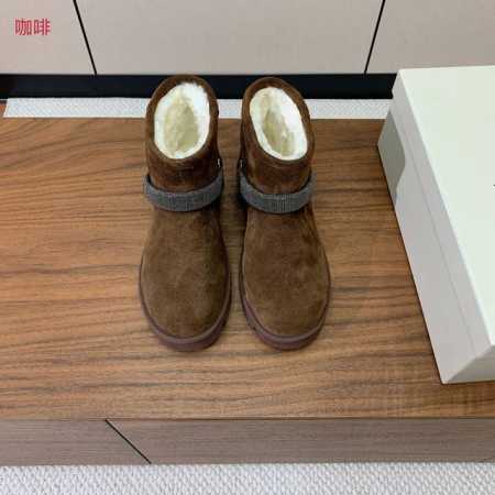 Brunell* Cucinell* 雪地靴。鞋面采用进口牛绒，牛皮。羊毛内里，上脚超舒适。 码数：35-41 40、41定制不退换 批： - 点击图像关闭