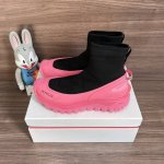 顶级版本Moncler 盟可睐 蒙口 Trailgrip 圆头织物套穿短靴情侣鞋黑粉。 原楦数据开发 面料飞织面组合Eva轻量化缓震材料中底Vibram Meg
