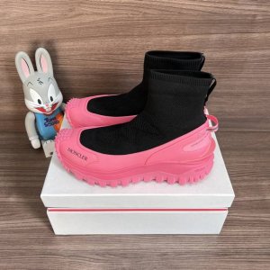 顶级版本Moncler 盟可睐 蒙口 Trailgrip 圆头织物套穿短靴情侣鞋黑粉。 原楦数据开发 面料飞织面组合Eva轻量化缓震材料中底Vibram Meg