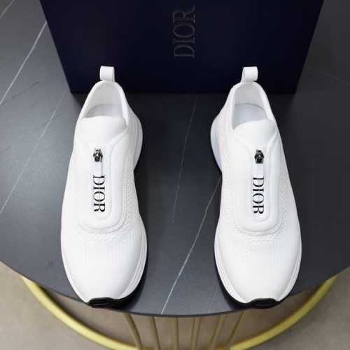 出厂价 情侣款 Dior 迪奥 -高端品质 原单 -鞋面：进口双层针织、鞋舌品牌塑胶logo -内里：垫脚；柔软 高韧性布匹 -大底：超轻tpu发泡 橡胶：双色