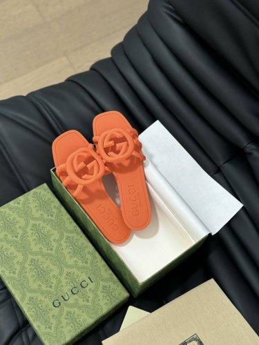 Gucci 2024最新款果冻拖鞋高版本TPU材料 跑量价size: 35-41