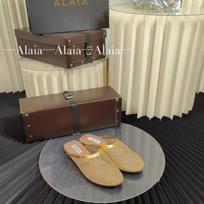 alaia 24年新款Alaia阿莱亚法式芭蕾舞平底拖鞋 Alaia大热门平底鞋，好看又好穿 今年超火的Alaia玛丽珍芭蕾舞鞋已出货！明星人手一双。超舒服好穿