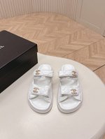 拖鞋 凉鞋 2025新色系！CHANEL 香奈儿 2025新款凉鞋拖鞋系列 经典系列 每个款式都很赞 菱格松糕底沙滩凉鞋 拖鞋 优雅高贵 舒适百搭鞋面：羊皮 布