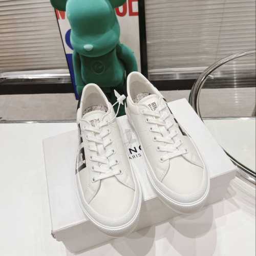 冲量价: 男+20 原版开发长期出货。GIVENCHY CitySport运动鞋 p5,190 产品详情 Citysport光滑牛皮革运动鞋 侧面饰以标签效果黑
