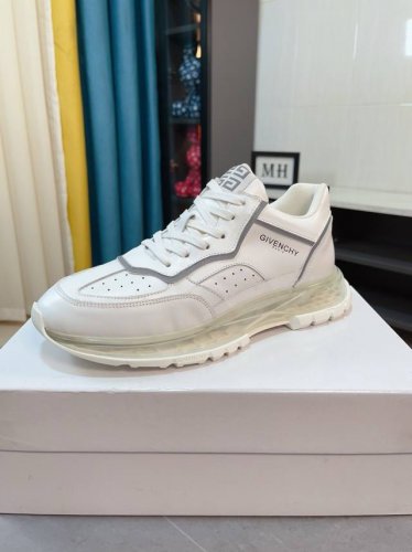 出厂价p Givenchy 纪梵希 高端版本 专柜同步发售鞋面 意大利进口品牌Logo印花布匹 尽显奢华 羊皮内里加上双层组合 脚感舒适 鞋底 原厂特供气垫Tu
