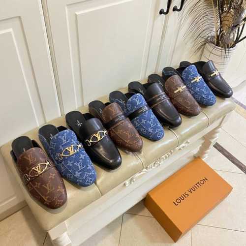 出厂价P P390，路易威*Lv新款拖鞋，牛皮 牛仔布 经典老花面，牛皮里，，真皮大底，35-41码