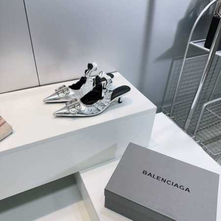 高品质出厂 ！顶级品质Balenciaga巴黎世家 25春夏爆裂纹漆皮尖头Bb五金扣饰气质高跟鞋后空松紧单鞋凉鞋 原版购入开发！经典巴黎家独有的时尚魅力，上脚超 - 点击图像关闭