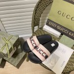 gucci 古驰春夏新款 沙滩拖鞋 平底拖鞋 一字拖 情侣款 码数 35-46
