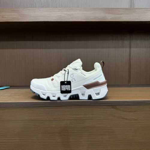 昂跑联名款 cloudventure Loewe运动鞋2升级版#采用人体工程超薄透气网织布鞋面材质#搭镂空cloudtec科技泡棉缓震 4.5cm厘米 加厚中底