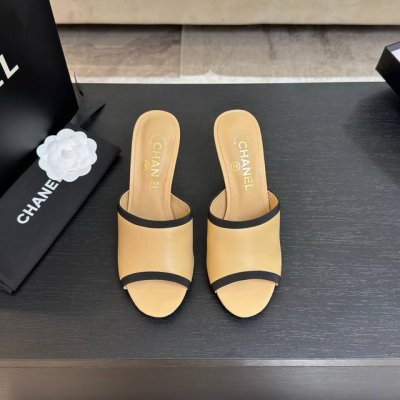 chane* ｜小香25Ss春夏新品 性感珍珠跟高跟单鞋 很经典百搭的设计 无论什么场合都可以Hold住 任何身高都能驾驭的高度 且不失气场和魅力 特色在于鞋跟