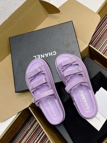 CHANEL2024夏季新品 澳洲水钻香奈儿 专柜断货王 爆款全真皮魔术贴沙滩凉鞋 每年都会入手香奈儿魔术贴半拖凉鞋， 万能百搭神器，夏日沙滩耐造款， 这个春夏