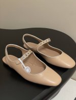 顶级品质 Hermes 爱马仕 H家25S春夏新款玛丽珍鞋 包头后空凉鞋平底芭蕾舞 山羊皮和Nappa皮革玛丽珍鞋，搭配标志性“H”鞋扣和撞色滚边，打造精致柔美