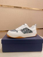 工厂P价 迪奥 Dior 新款休闲运动风男鞋，全新春夏季款设计，完美做工，系带懒人款打造装柜品质，鞋面：进口头层牛皮，羊皮内里柔软舒适，超轻Tpu耐磨大底、简约