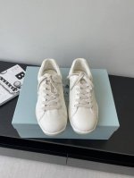 prada 普拉达 25Ss 春夏新款 德训鞋 休闲鞋 精工制造 缝线均匀 皮质质感一览无余 多色拼接 时尚大方 柔软舒适透气 鞋舌饰有经典字母Logo p家经