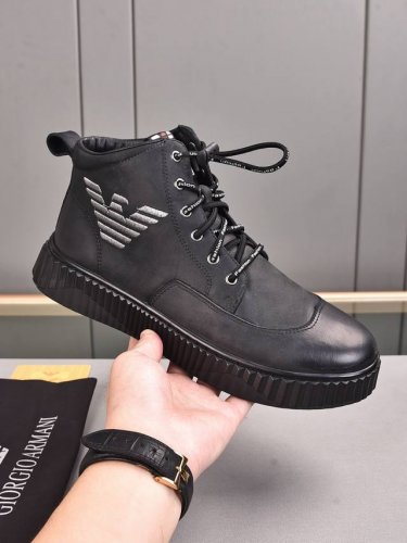 皮里 毛里 秋冬必爆款 Armani 阿玛尼 鞋面意大利进口头层顶级荔纹牛皮材质而成 ，舒适透气猪里里。潮男年轻人必备，欧美时尚风格，无论走到那你都是亮点。原版